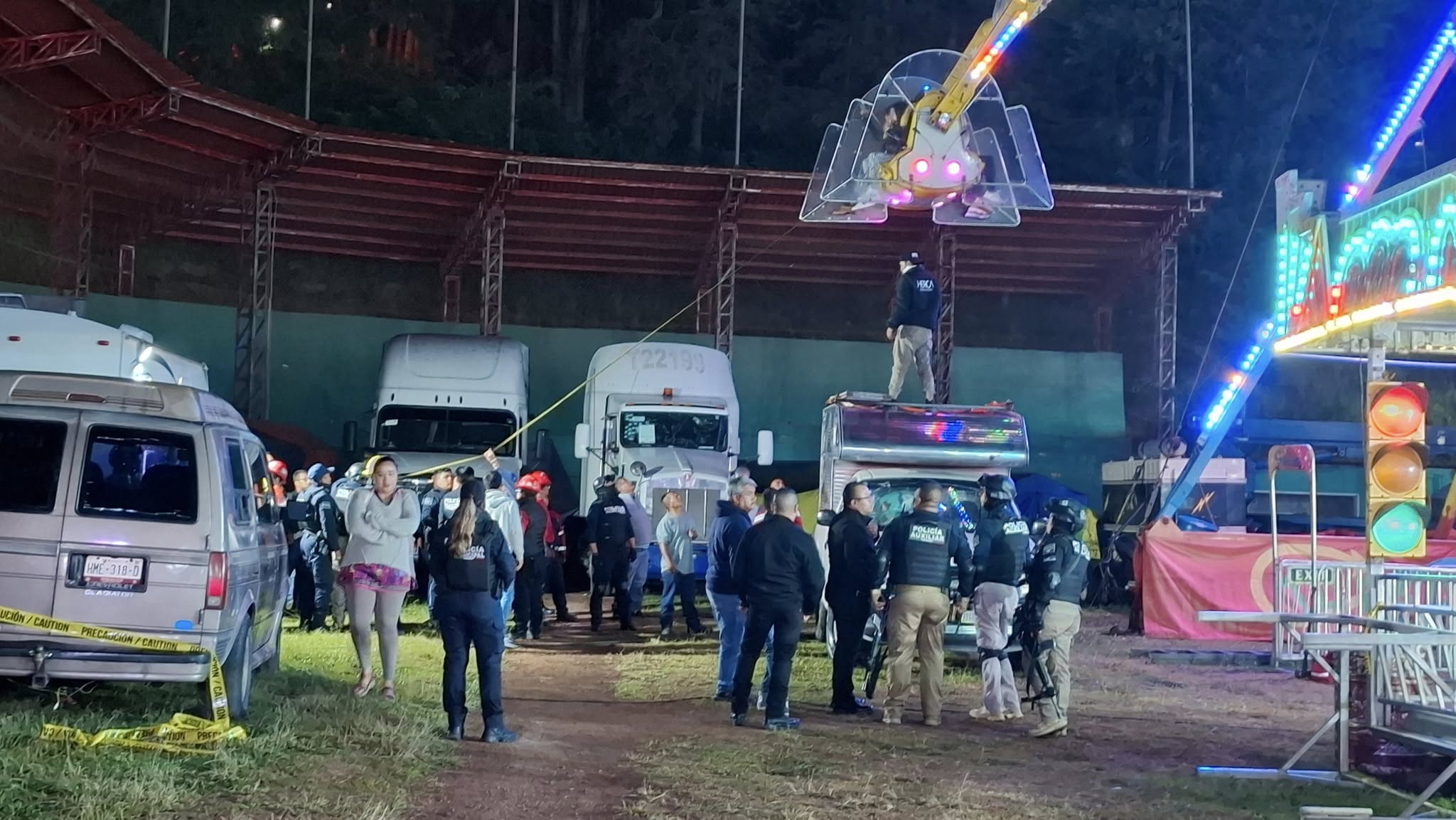 Terror en Zacatlán: Ocho personas atrapadas por falla mecánica en feria