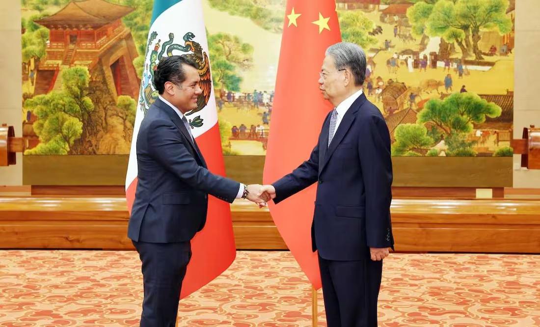 Viaje a China de Gutiérrez Luna no costó ni un peso público: Monreal lo aclara todo