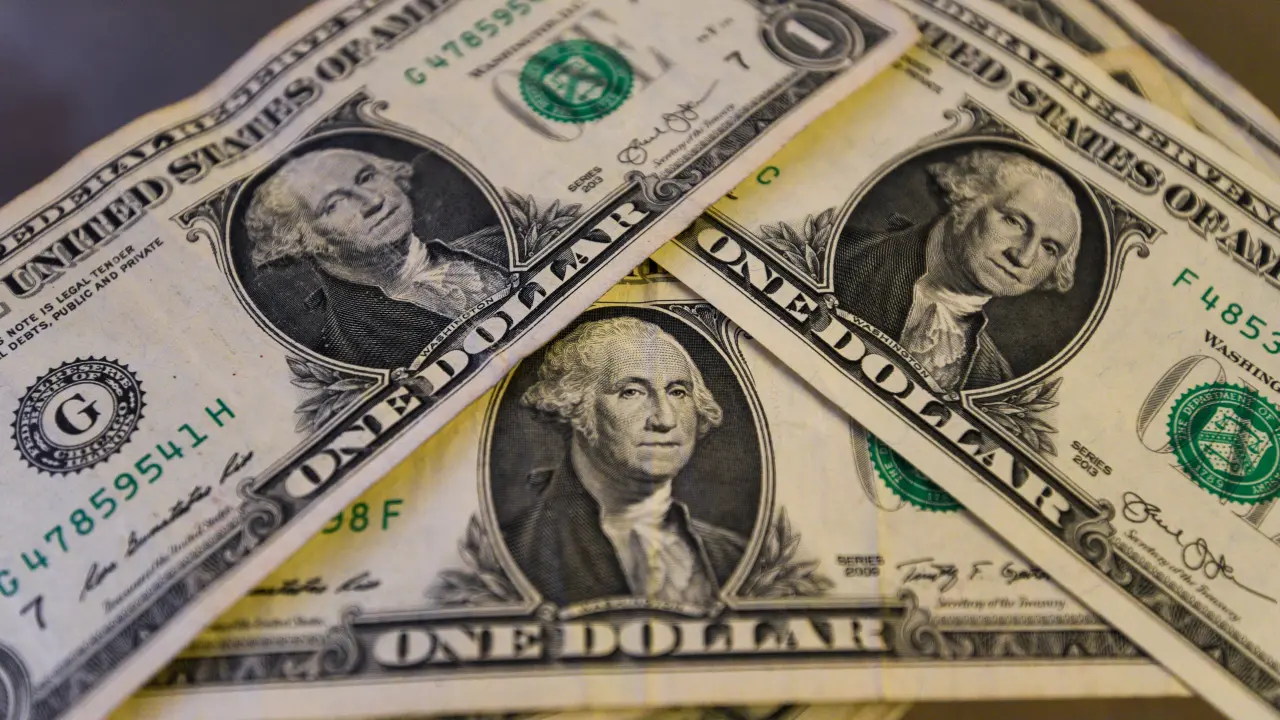 Precio del dólar hoy: Así cotiza frente al peso mexicano (23/10/2025)