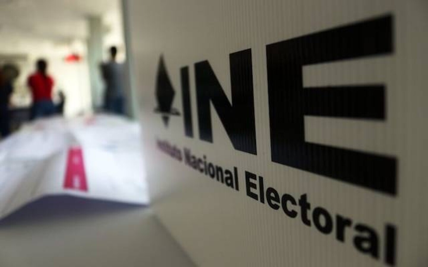 Sheinbaum reitera autonomía del INE y evalúa reforma electoral con costos