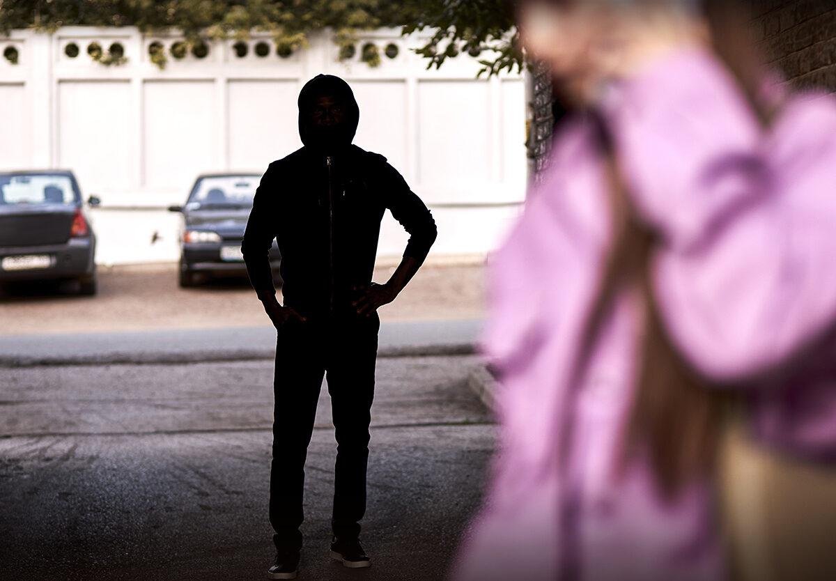 Acecho contra mujeres: Nueva ley en México lo tipifica como delito
